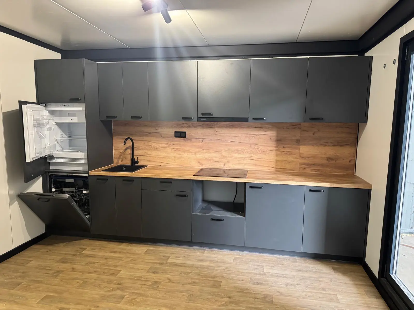 OK-Unit geschakeld 12 m + 6 m, keuken